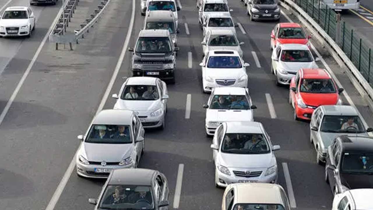 23 Bin 663 sürücüye işlem yapıldı: Trafiğe çıkan vatandaşlar! EGM açıkladı!