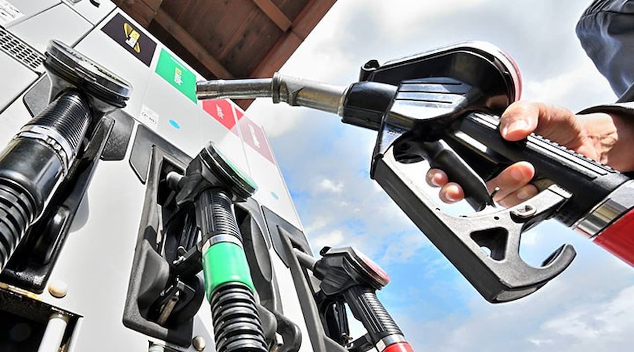 Salı günü benzine tarihi zam geliyor!