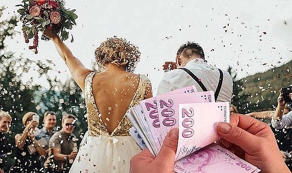 Yeni evleneceklere 150 Bin TL FAİZSİZ kredi için başvurular başladı mı? İşte %0 SIFIR faizsiz evlilik kredisi detayları...
