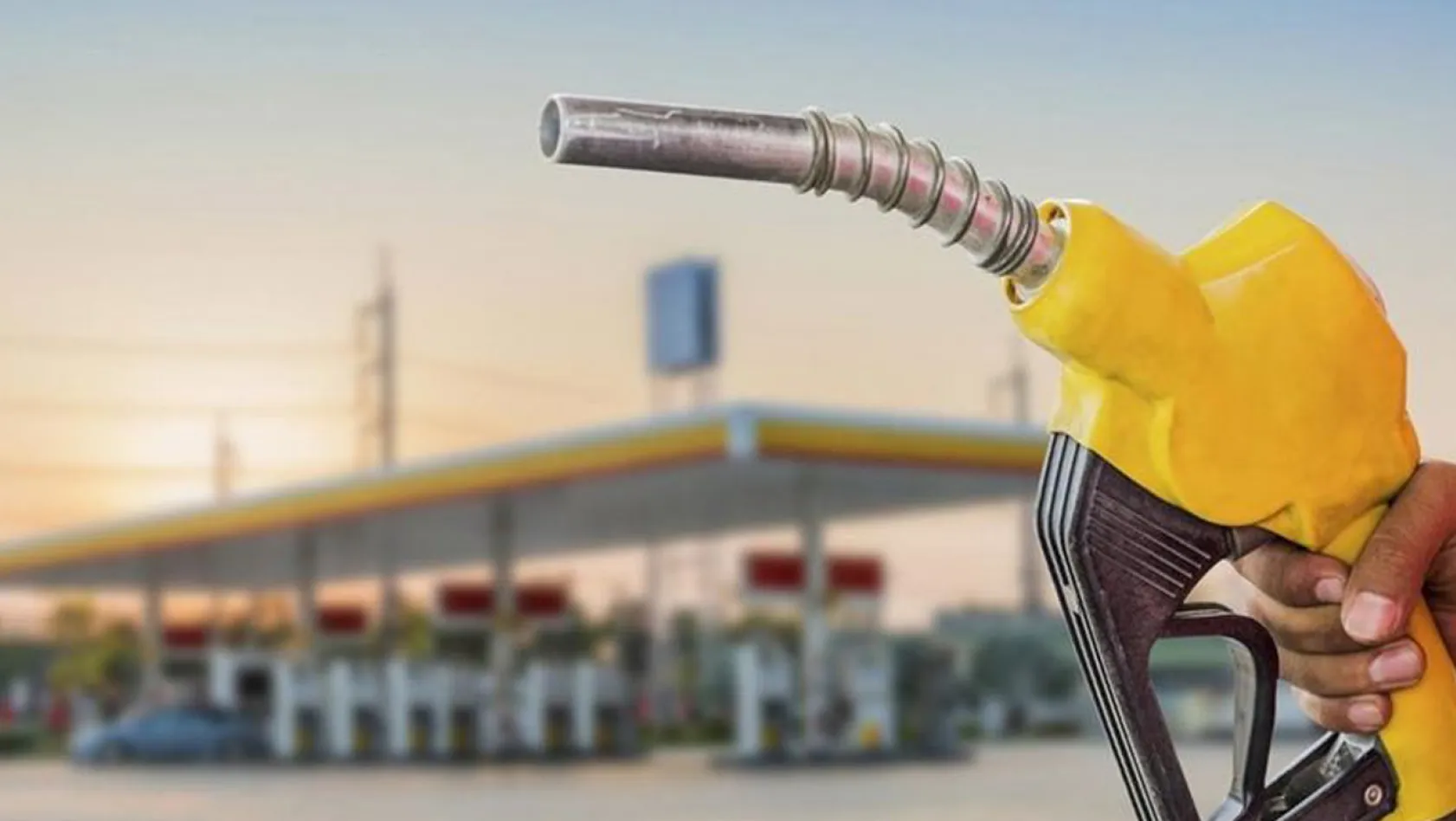 Ayar kaçtı! ZAM ZAM ZAM tarih verildi depoları doldurun: Benzin 45 TL, Motorin 40 TL, LPG 20 TL'ye dayandı tutabilene aşk olsun