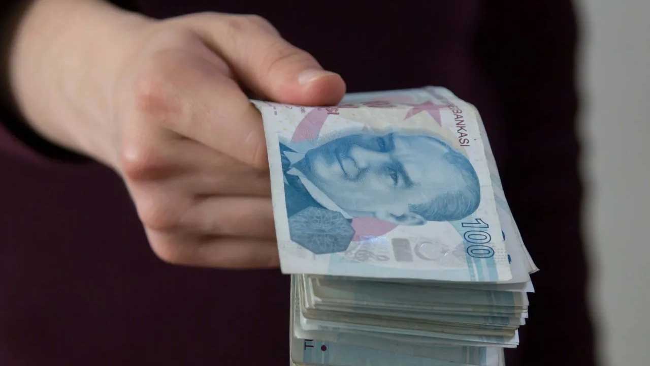 Eşi sigortalı çalışan vatandaşlara SGK duyurdu: Hesaplara 520 TL yatırılıyor!