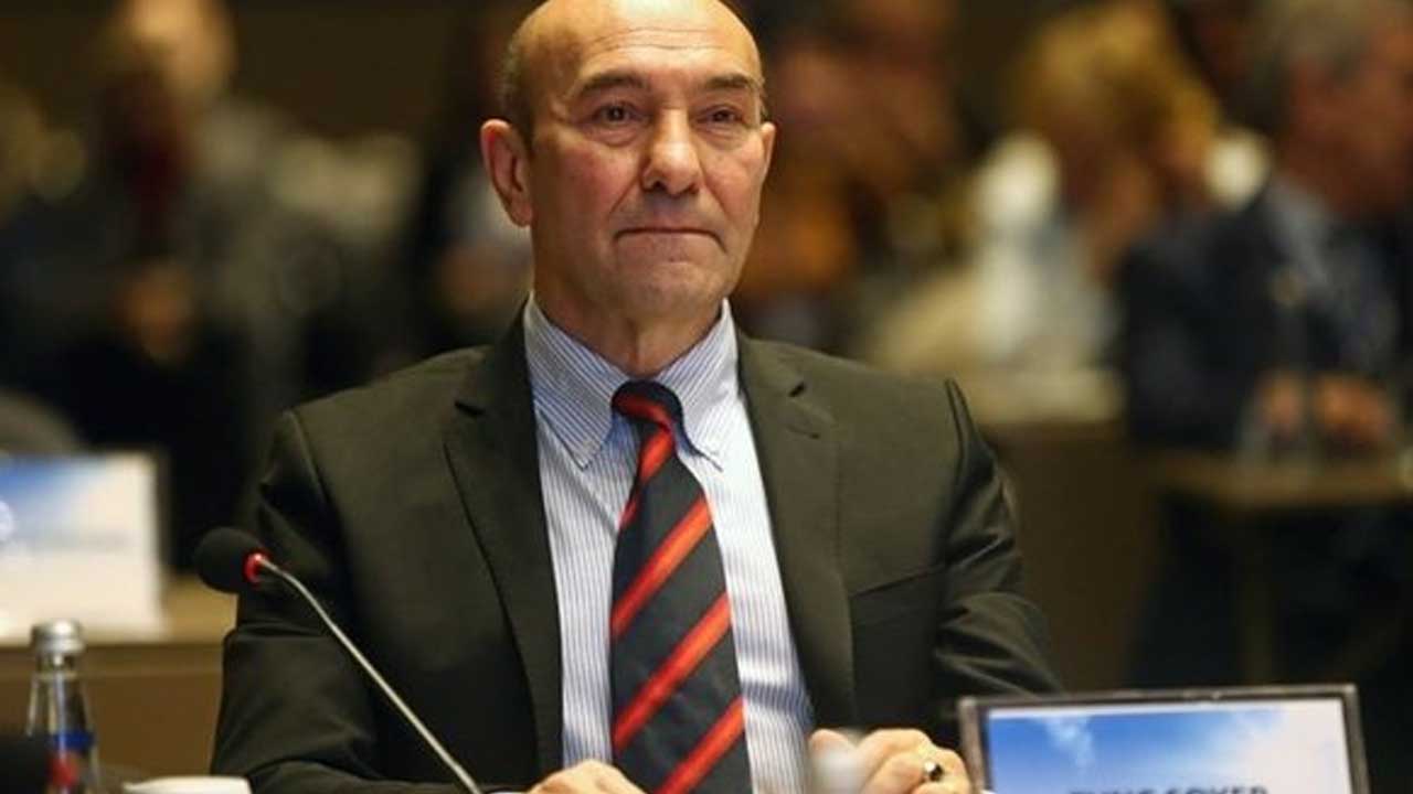 Tunç Soyer’den toplu taşımaya ilişkin yeni duyuru: Vapur ve otobüs seferleri…