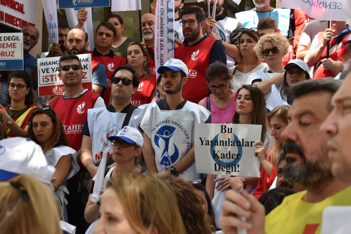 Sağlık çalışanlarından iki günlük iş bırakma eylemi