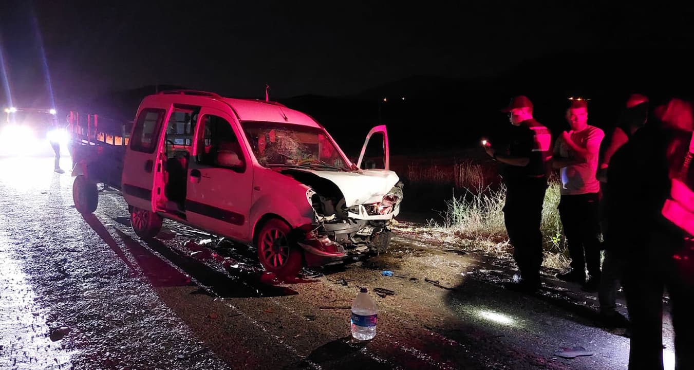 Burdur Tefenni İlçesinde Hatalı Sollama Ölüm Getirdi: 2 Ölü, 6 Yaralı