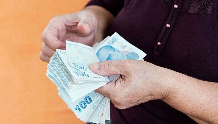 Emeklilerin MAAŞ TARİHLERİ BELLİ OLDU! SSK'lılara 17, 18,19,20 -26 Ağustos'ta, BAĞKUR'lulara 25,26,27,28 Ağustos'ta!