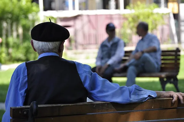 65 yaş üstüne 5 saat boyunca sokağa çıkma yasağı geldi! İller açıklandı: İstanbul, İzmir başta ve Urfa, Maraş, Adıyaman, Hatay!