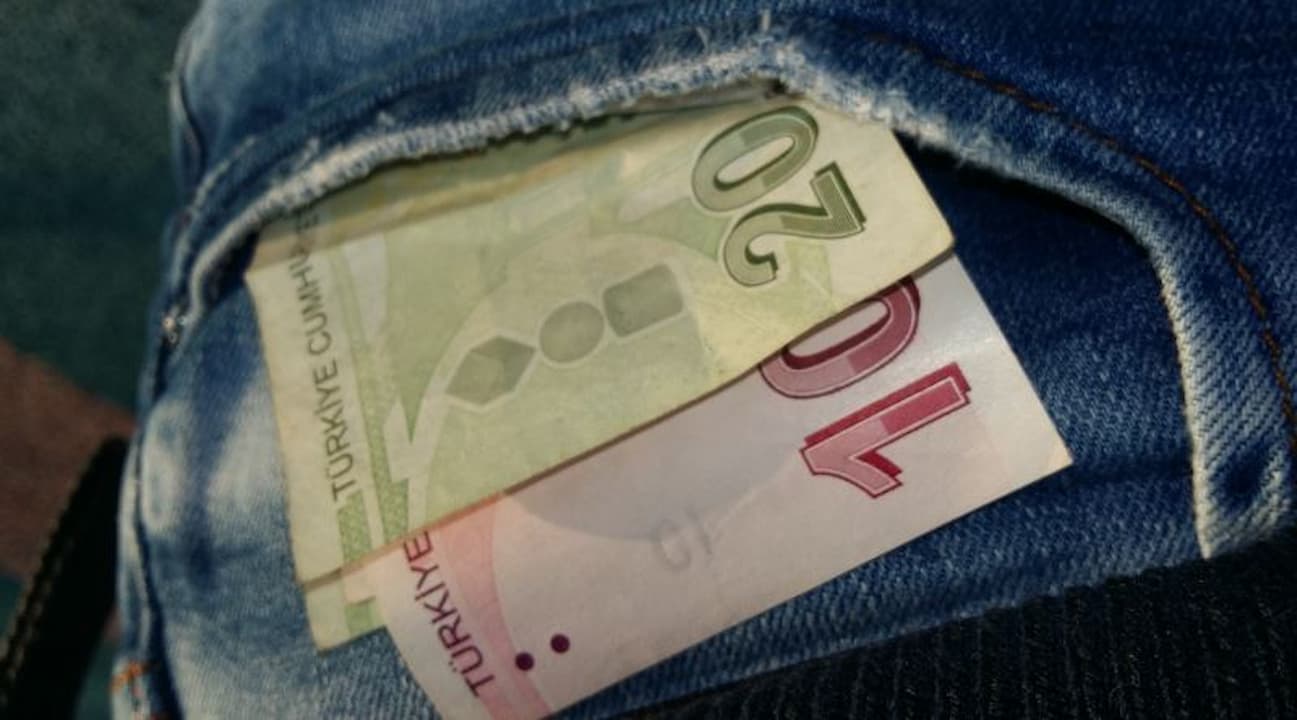 Türkiye’nin Ekonomik Durumu: Seçim Vaatleri, Vergi Artışları ve Sosyal Yardımlar