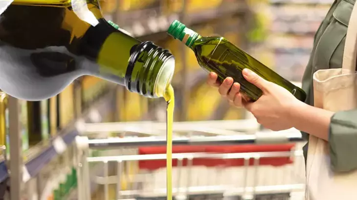 Zeytinyağı Litre fiyatı YARIM GRAM ALTIN ile yarışıyor! Salataya dökmek bile haram oldu CEP YAKIYOR