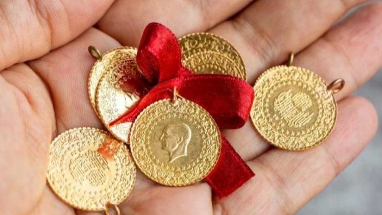 Fiyatı düşüyor mu? Elinde gram ve çeyrek altını olan vatandaşlar hemen baksın!