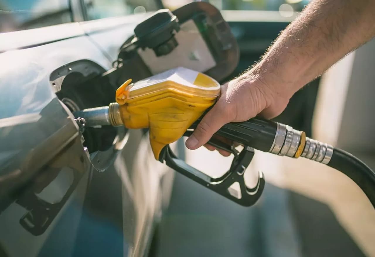 Motorin fiyatları 1 lira 52 kuruş düştü! Dünyada enerji fiyatları neden stres altında?