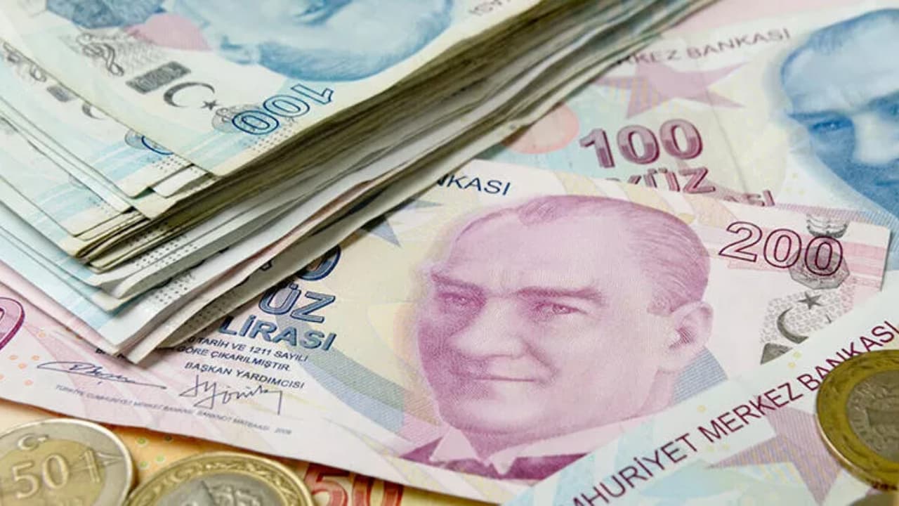 Memurların yüzde 25’lik zammı emekli ikramiyelerine yansımadı: “Kandırıldık”