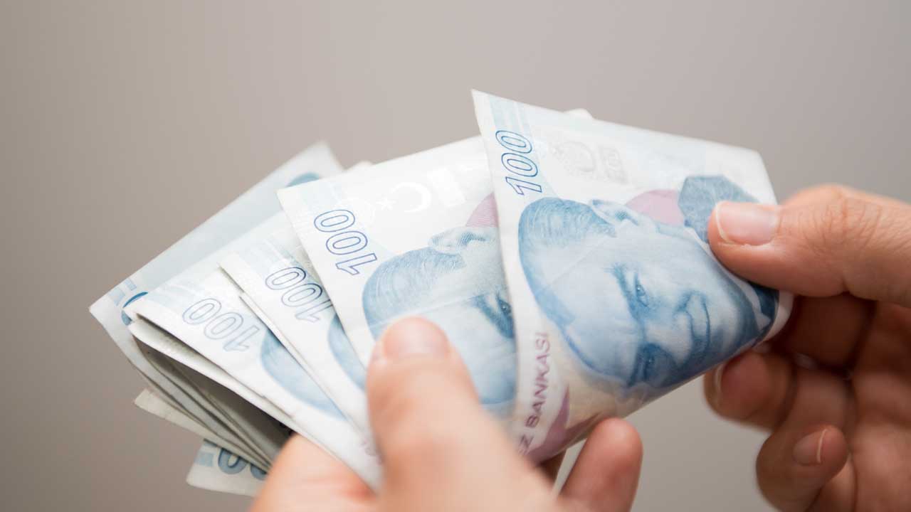 Ankara’da üniversiteye yerleşenleri ilgilendiriyor: Burs almak isteyenler dikkat! Ankara Büyükşehir Belediyesi…