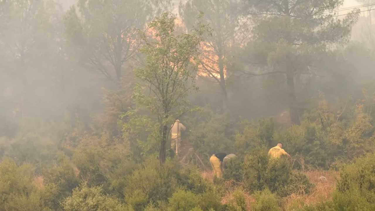 Çanakkale’de yangın ile ilgili valilikten açıklama: Vatandaşlar öğrenci yurdunda misafir edilecek!