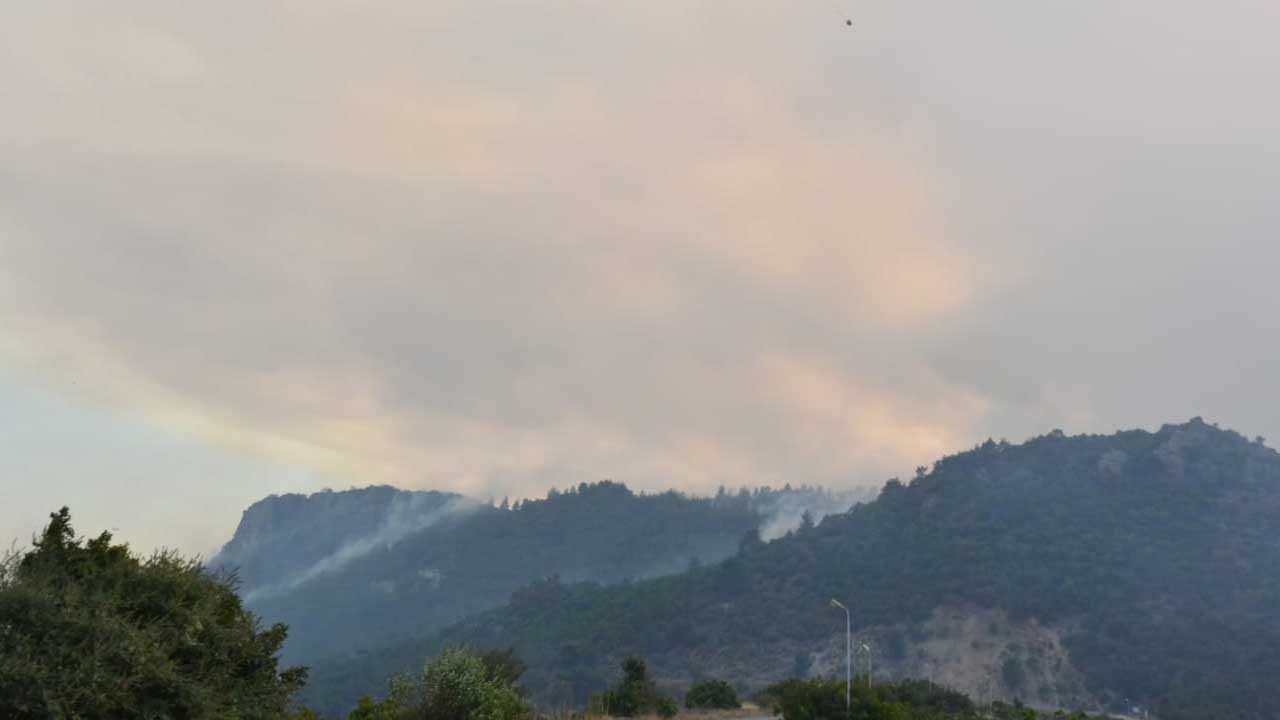 Milyonlarca vatandaş söndürülmesini bekliyor! Çanakkale’de yangın ile ilgili yeni gelişme: Vatandaşlara uyarı yapıldı!