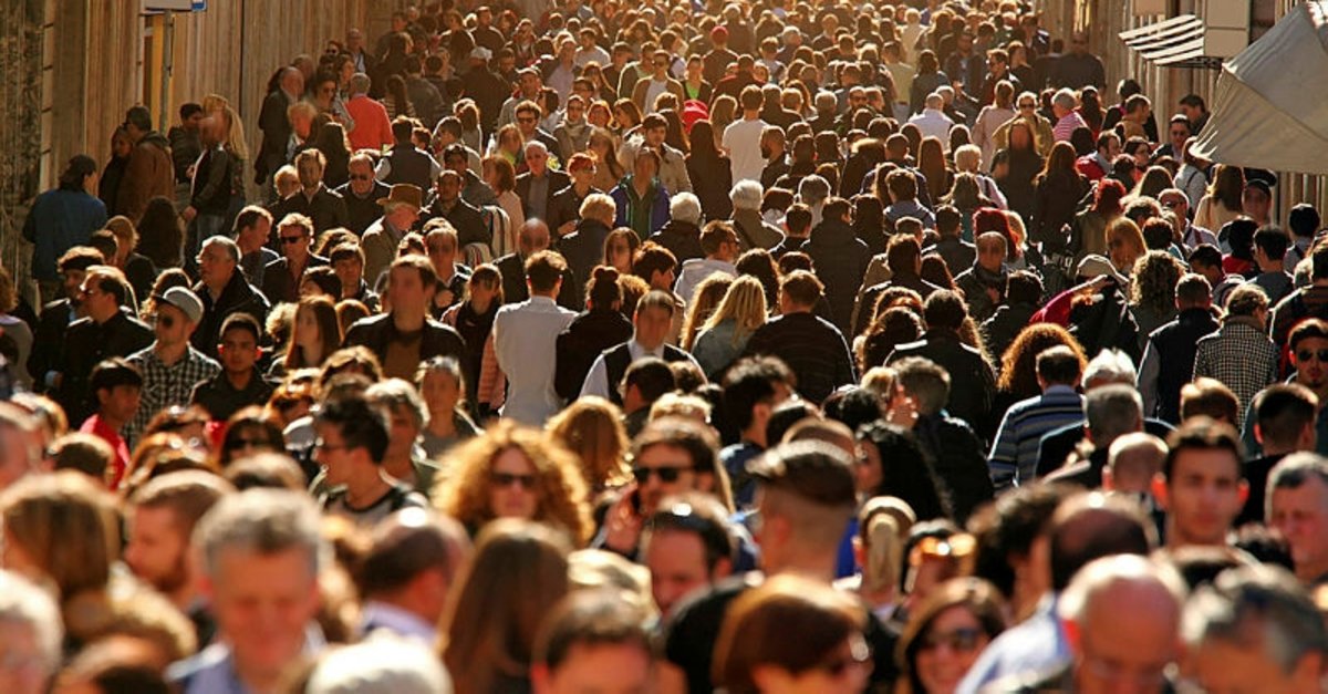 İzmir, Aydın, Manisa, İstanbul ve Antalya başta olmak üzere 21 ilde BUGÜN 5 SAAT BOYUNCA tüm vatandaşlara sokağa çıkma yasağı!