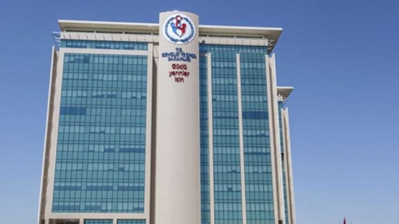 Kamuya 3 BİN 295 Büro Personeli alacak: Şartlar açıklandı, bu bölümlerden mezun olanlar başvurabilecek!