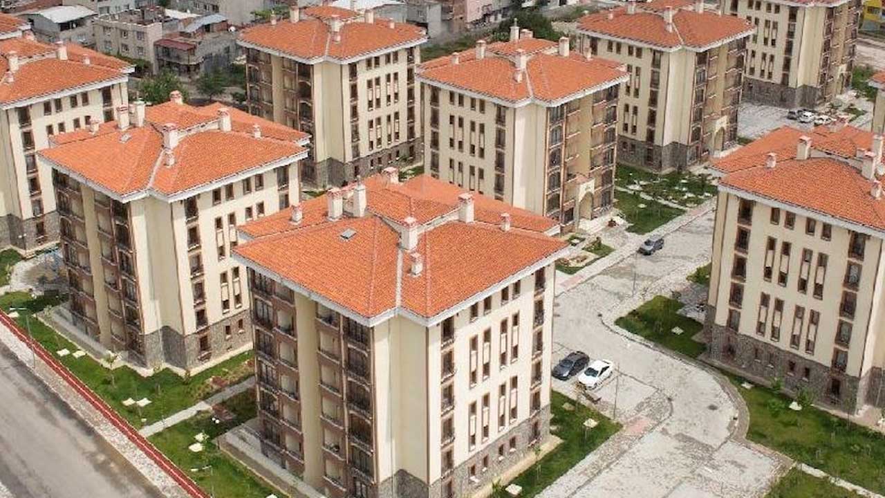 4 Eylül’de başvurular başlıyor: TOKİ 4 Bin taksit ile ev satacak! Kuraya katılmak isteyenler…