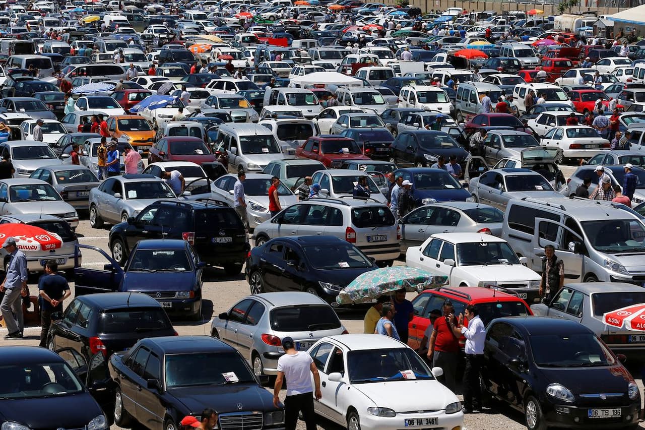 Türkiye’de ikinci el otomobil satışları patladı: Ticaret Bakanlığı’nın hamlesi etkili oldu
