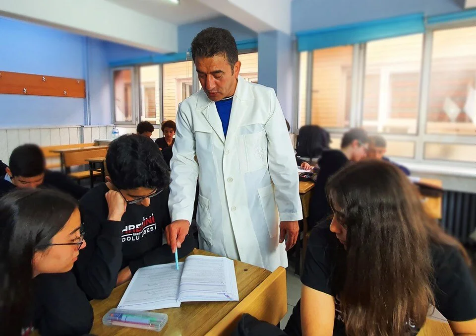 Okulların açılmasına 15 GÜN KALA MEB'den son dakika açıklama! Tüm branştan öğretmenleri ilgilendiren 'KIYAFET' kararı!