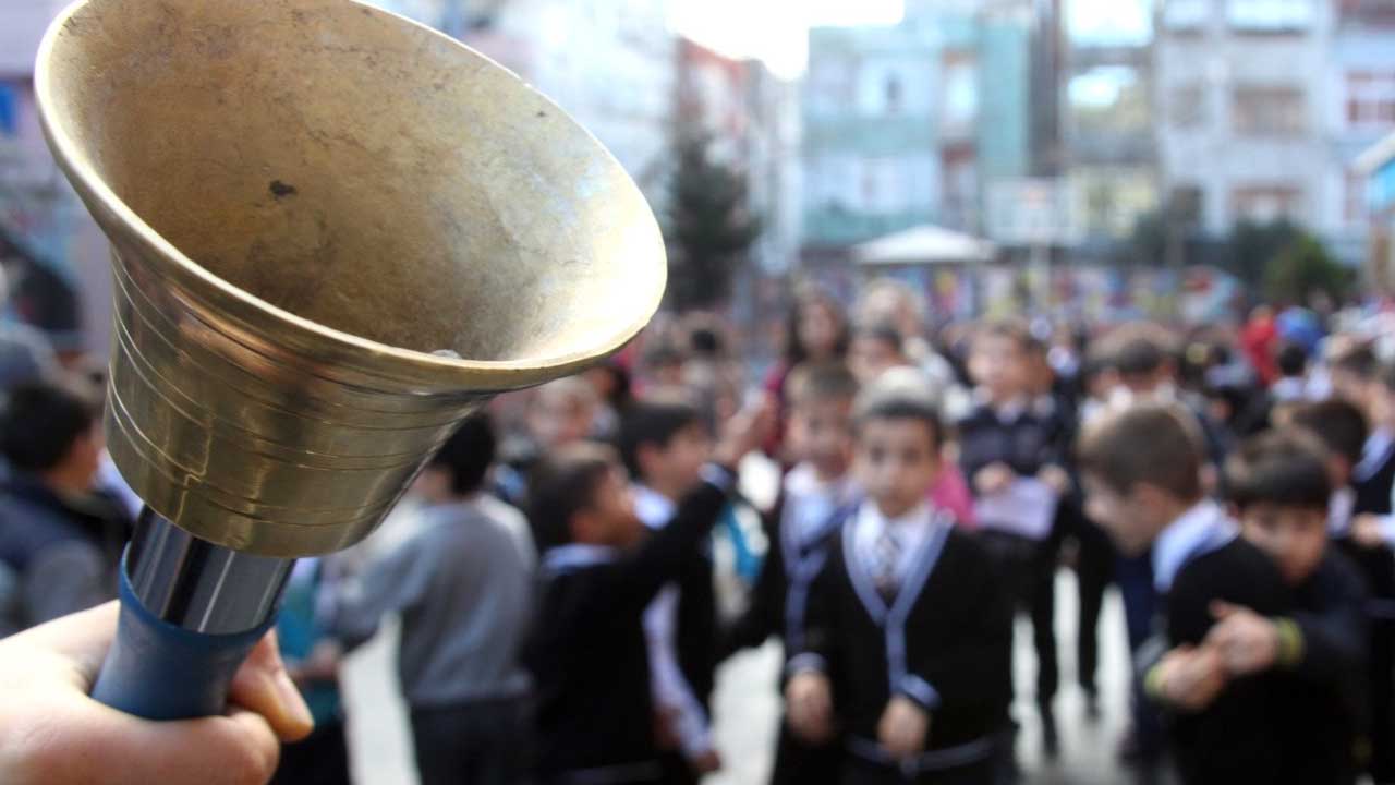 Okullar ile ilgili flaş açıklama: 2023-2024 eğitim öğretim yılına ilişkin tedbirler belirlendi!