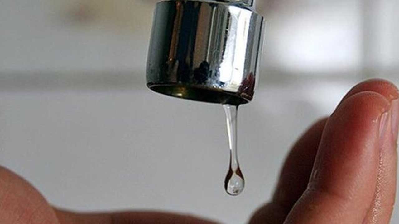 Elektrik Arızası nedeniyle 8 saat su kesintisi yaşanacak: İzmir’in 3 mahallesinde yaşayan vatandaşlara duyuru yapıldı!