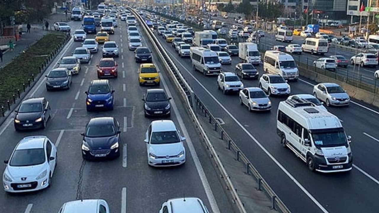 Yüzbinlerce araç sahibini etkileyecek: İndirim geliyor!