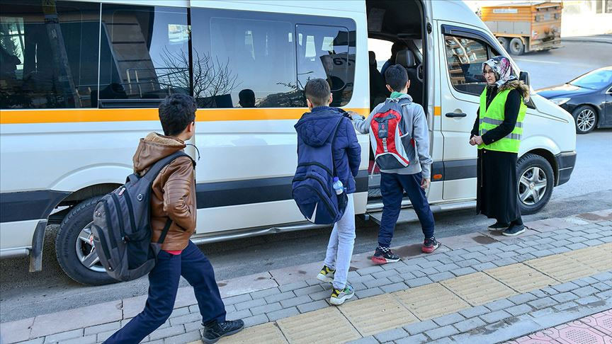 Anne babalar ŞOKTA! Çocuğun okula gidiş gelişi 1200 TL'ye çıktı! Milyonları ilgilendiriyor...