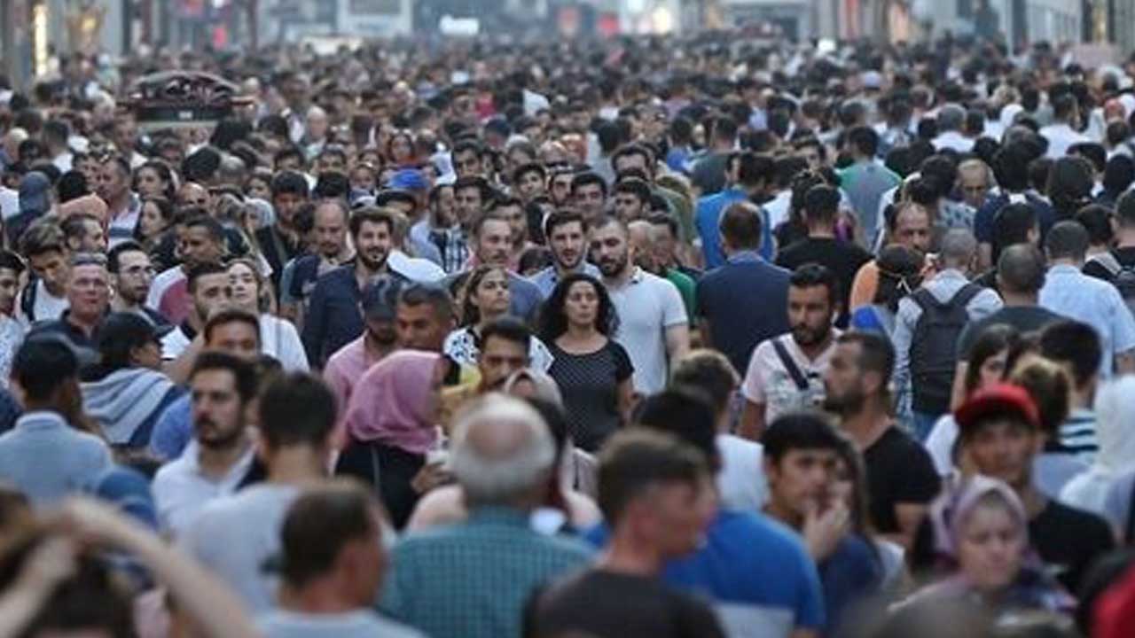 Hafta sonu dışarı çıkacak milyonlarca İstanbulluyu ilgilendiriyor: Belediye duyurdu! Yanınıza  almadan sakın evden çıkmayın