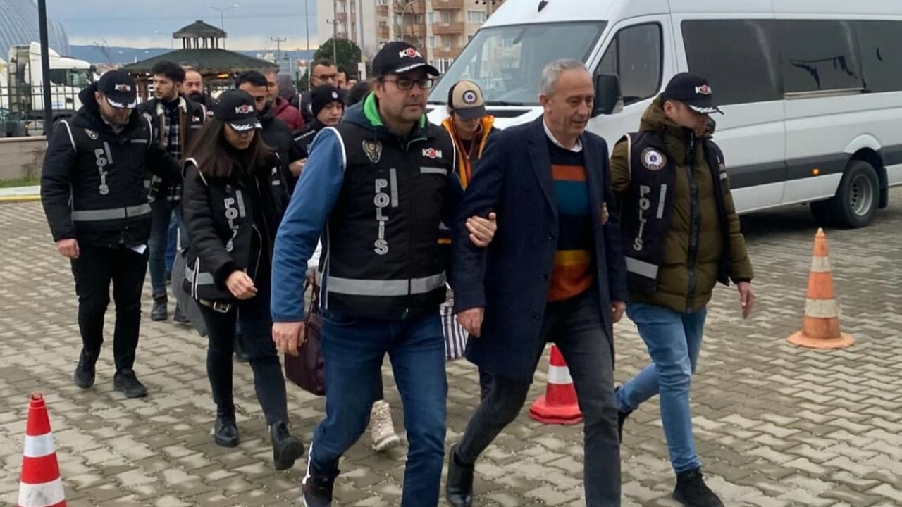 Gökçeada’da Rüşvet Skandalı: Eski Belediye Başkanı 12 Yıl Hapis İstemiyle Yargılanacak