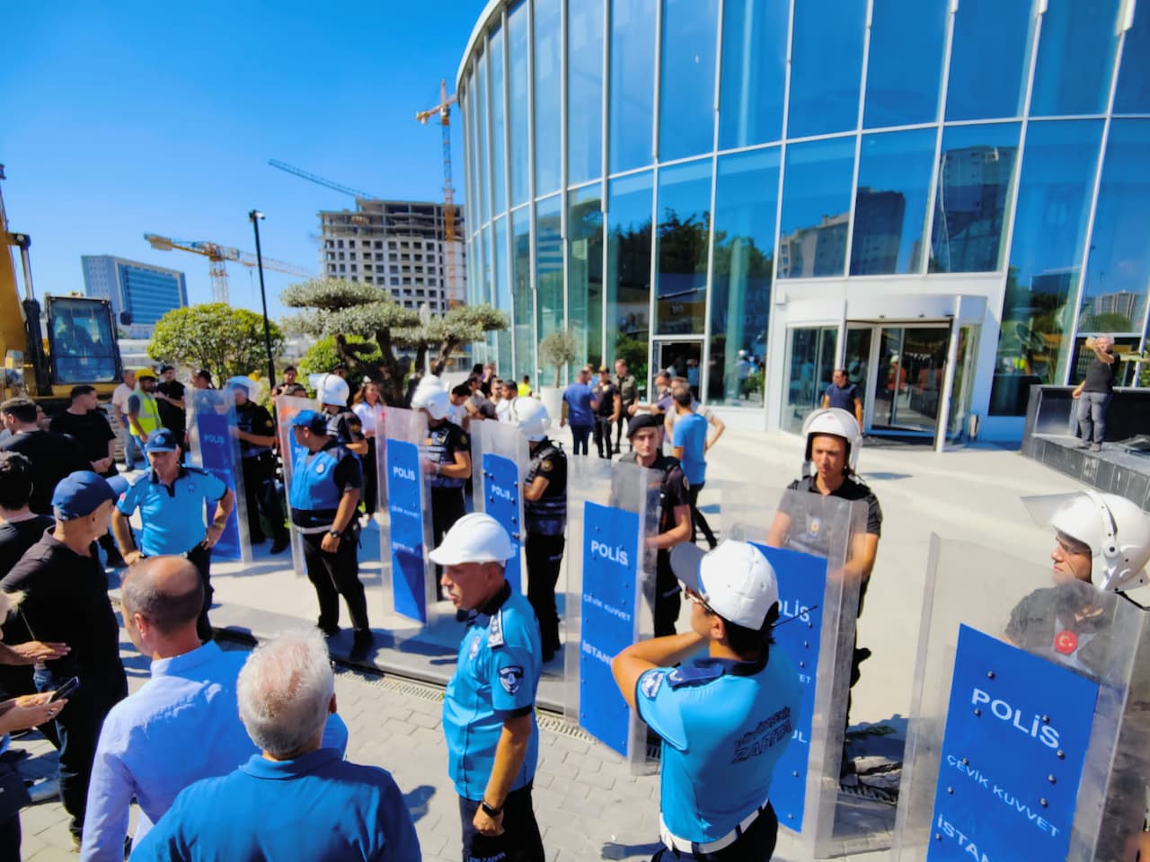 Suudilerin Kaçak Yapısına AK Parti Kalkan Oldu