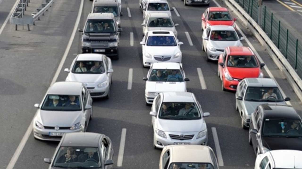 Ehliyeti olanlar: Yarın son gün! 02.00 ile 23.45 saatleri arasında bu ödemeyi yapmanız gerekiyor!