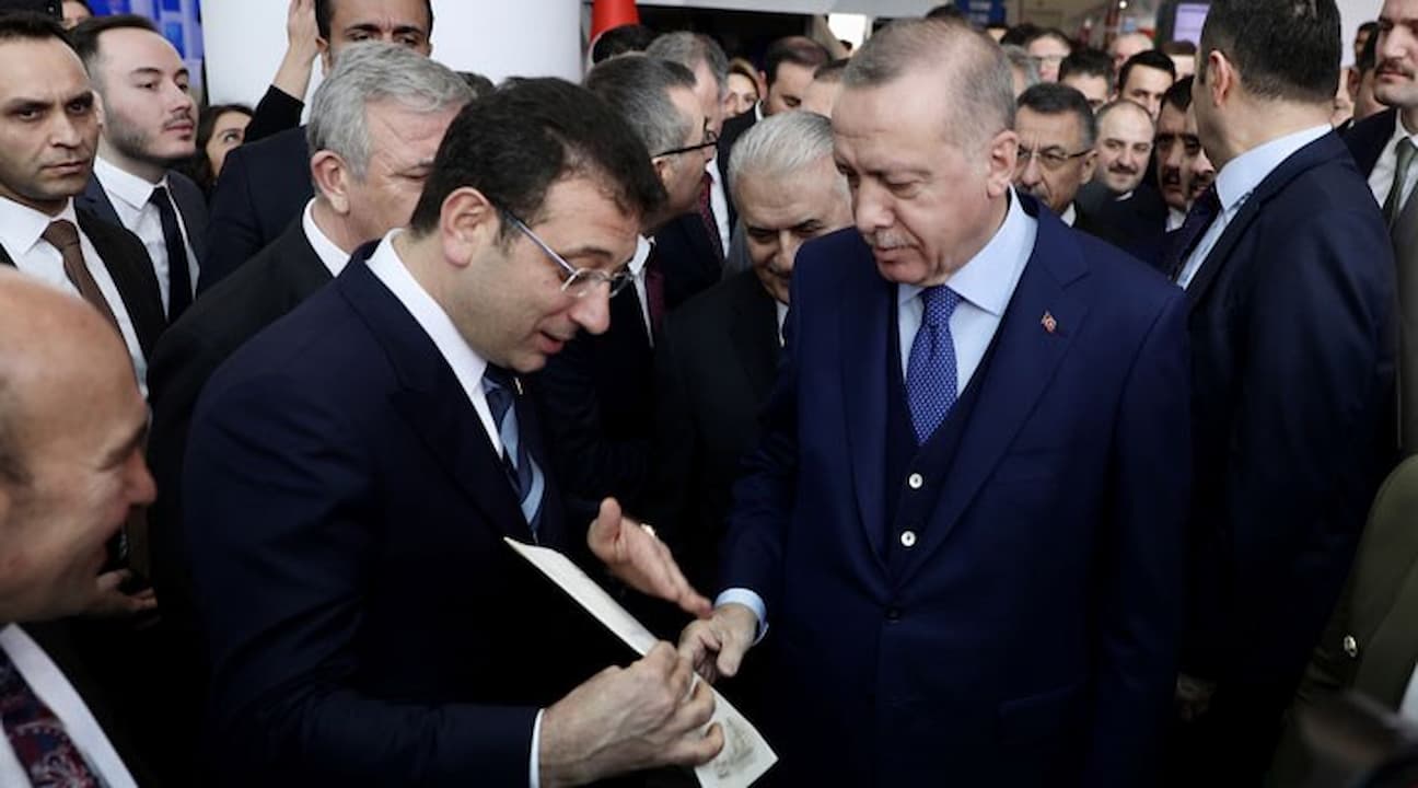 İBB Seçimlerinde İmamoğlu'nun Öne Çıktığı Anketler AKP'yi Zorluyor