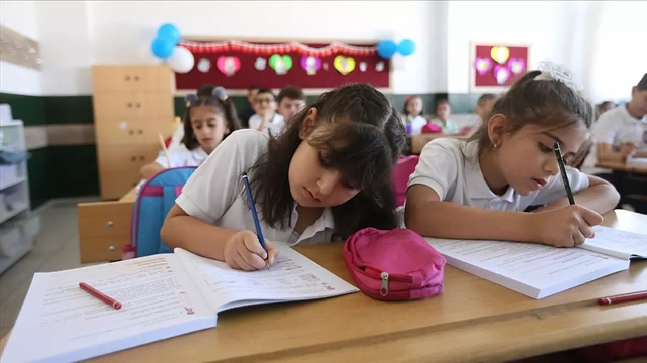 Eğitim sistemi, genç nüfusunun geleceği için büyük bir tehlike oluşturuyor