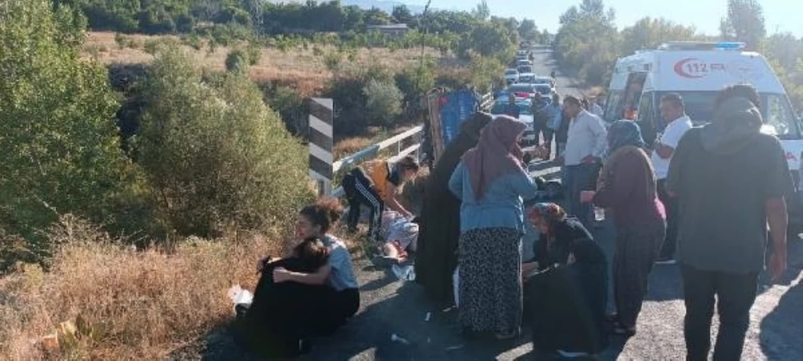 Elazığ’da Tarım Aracının Devrilmesi: 14 Yaralı