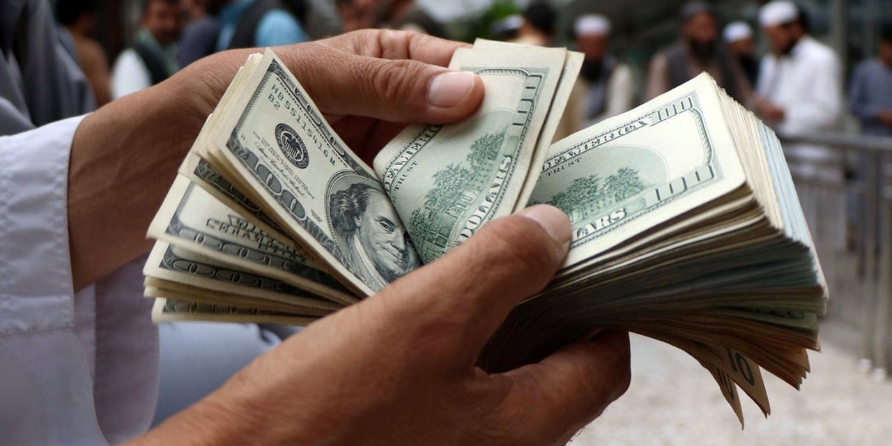 Dolar Kâhini Selçuk Geçer'den devletin yeni dolar önlemlerine tepki! Vergiyle dolar yatırımcıları nasıl etkilenir?