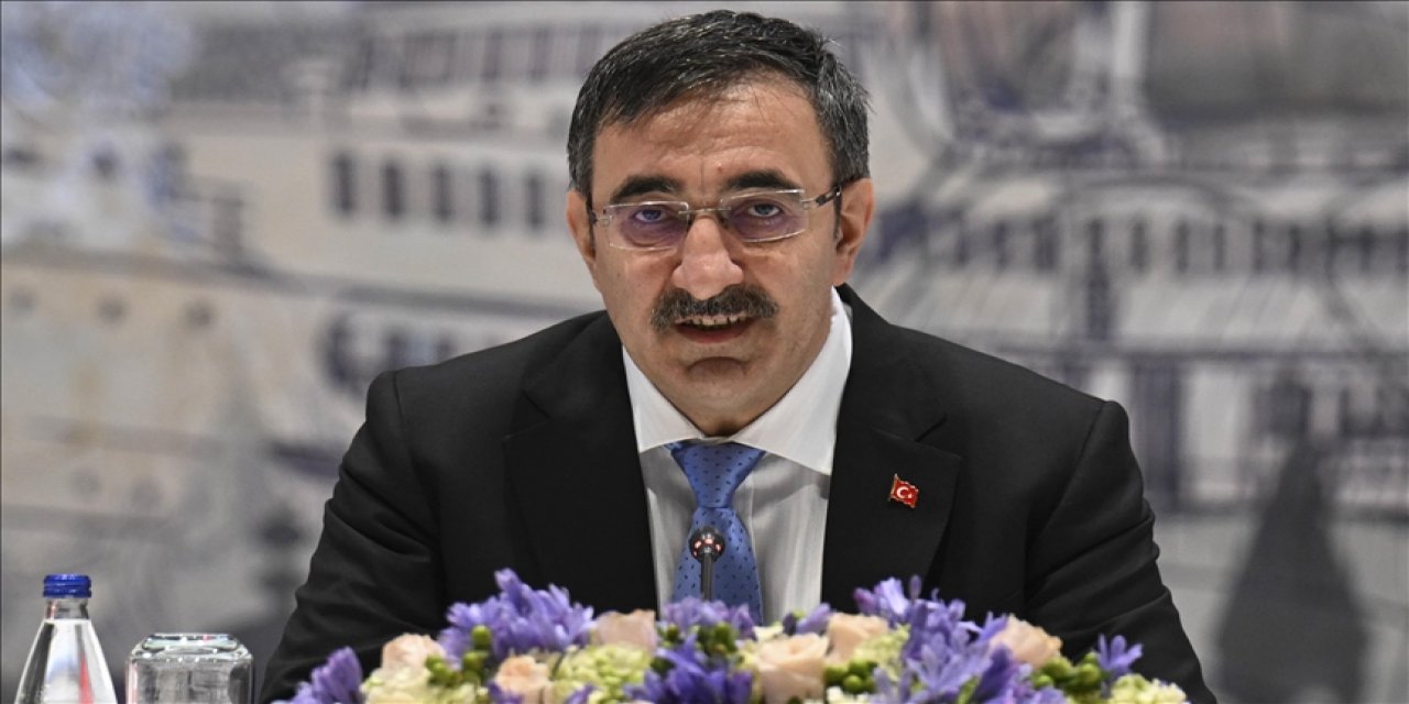 Emekliler için çalışmalar sürüyor, yeni banknot basımları yok! Cumhurbaşkanı yardımcısı Cevdet Yılmaz açıklamalarında…