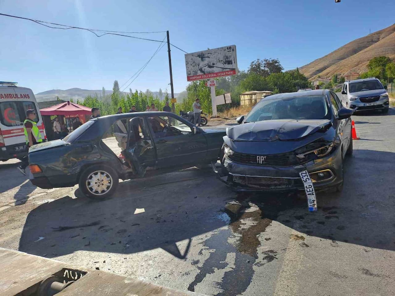 Gürün’de Trafik Kazası: 4 Yaralı