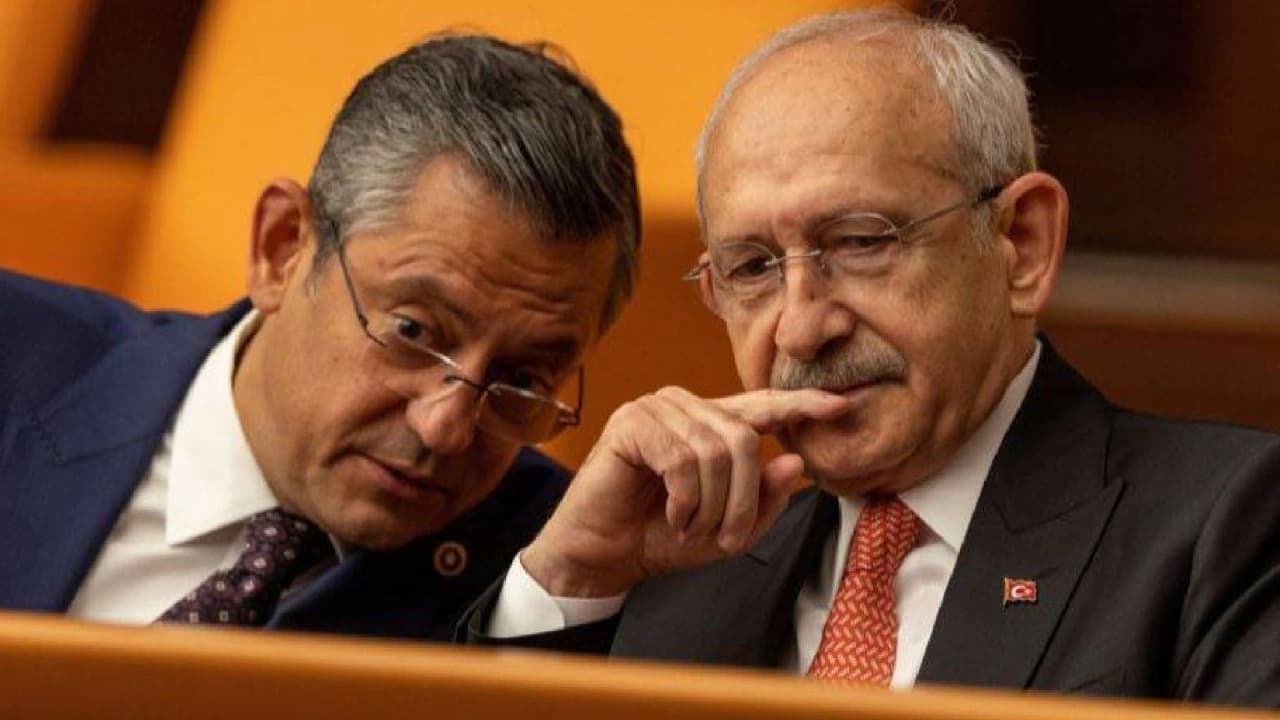 CHP’de Neler Oluyor? Özel ve Övmen Neden Destek Görmüyor?