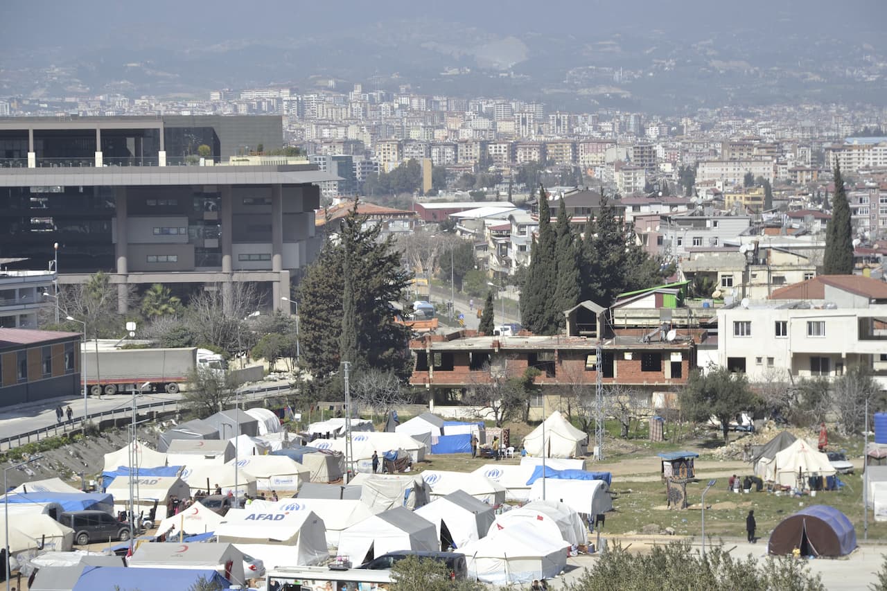 Hatay’da Depremzede Aileler Eğitimdeki Sorunlarına Dikkat Çekti