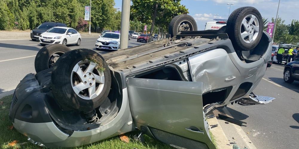 Kardeşleri Birbirinden Ayıran Denizli-Aydın Otoyolu’nda Korkunç Kaza