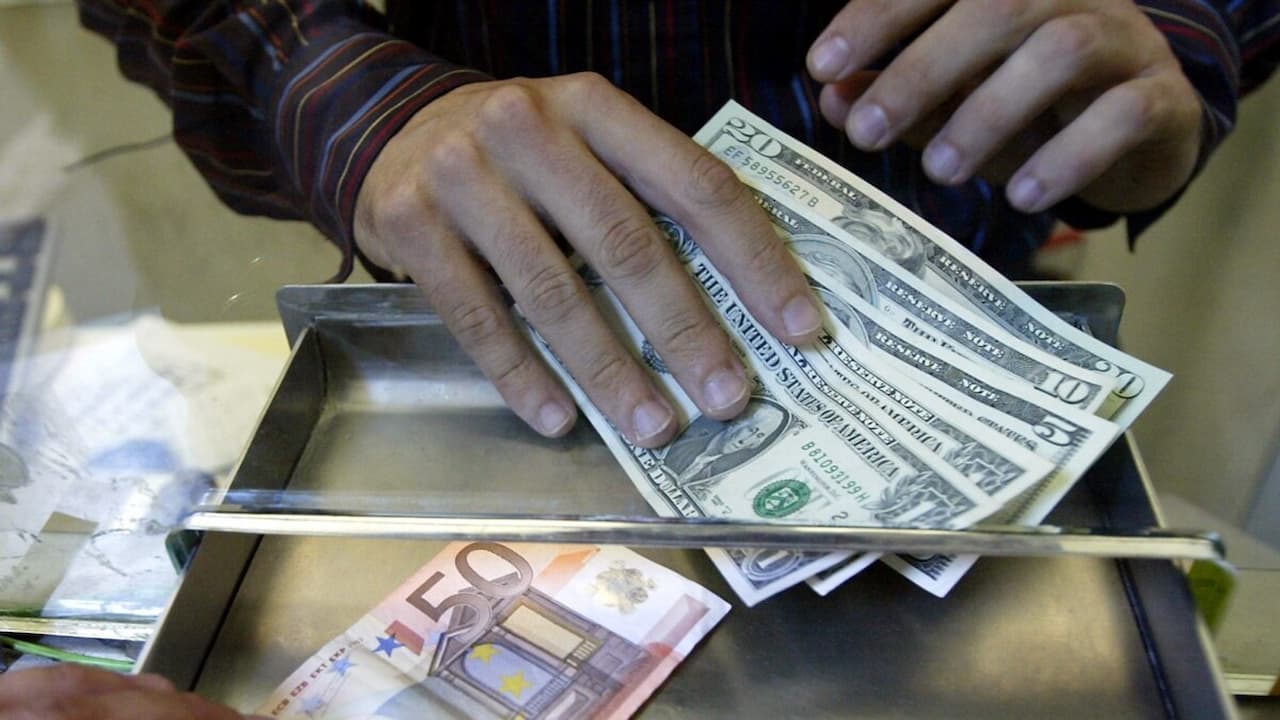 Dolar ve Euro'nun Tırmanışı: Türkiye Ekonomisine Etkileri ve Beklentiler