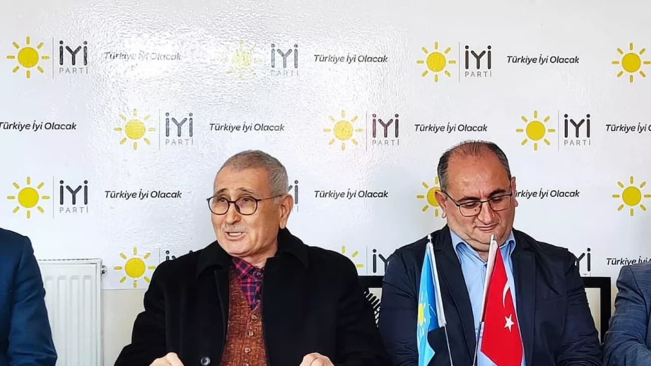 İYİ Parti'de İstifa Fırtınası: Durmuş Yılmaz ve Bahadır Erdem Partiyi Terk Ediyor