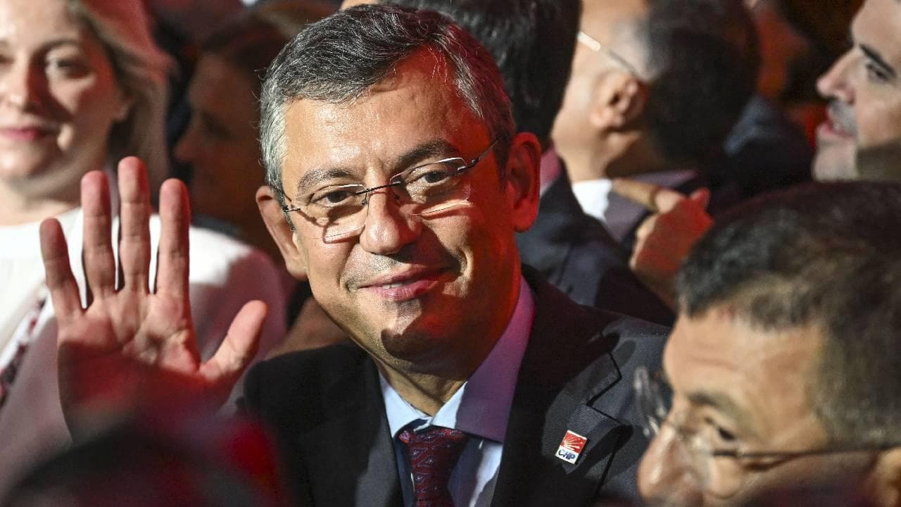 Türkiye'nin Geleceği İçin Birleşen Eller: CHP ve İYİ Parti'den Tarihi Adımlar
