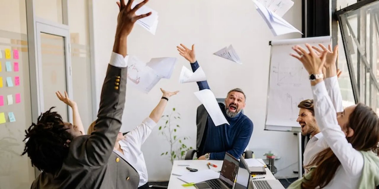 Büyük Petrolün ESG Kararı: Geleneksel Enerjiye Yatırımcı Dönüşü