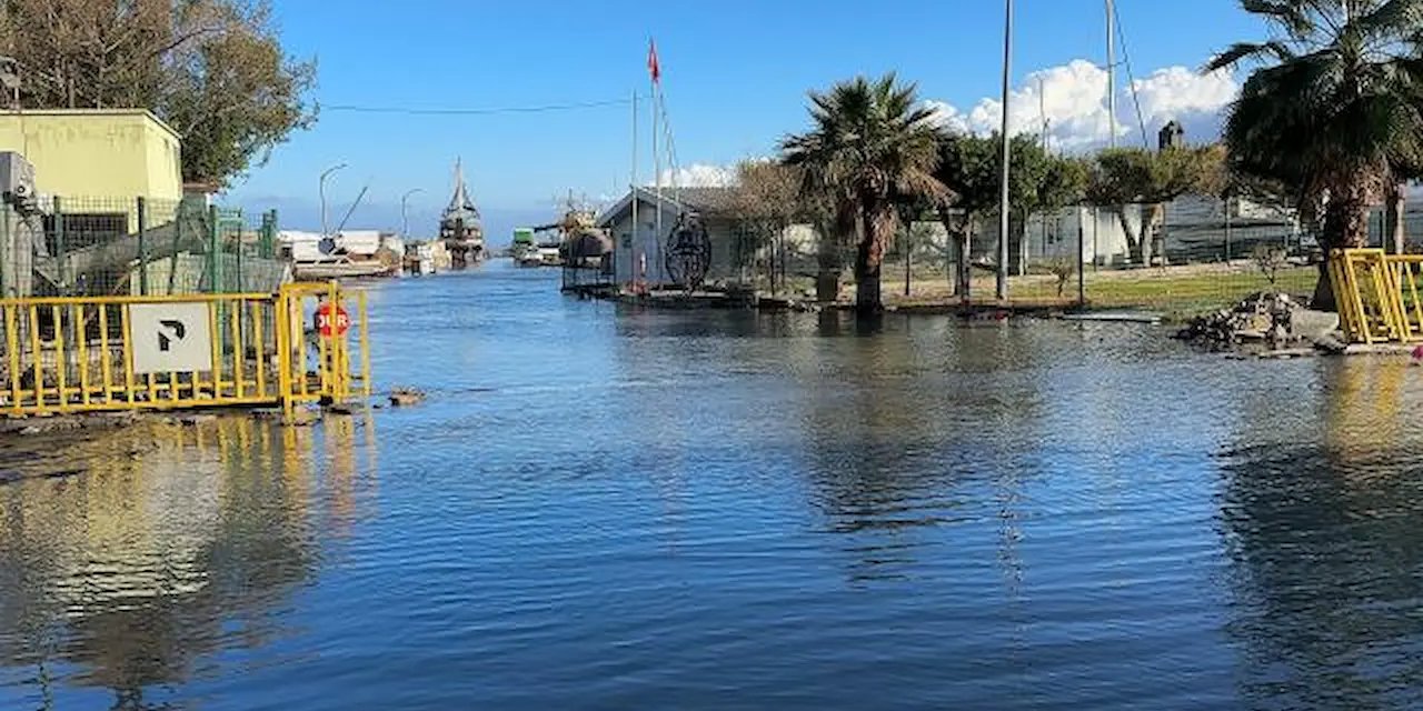 İzmir ve İskenderun'da Deniz Taşmaları Neyin Habercisi?