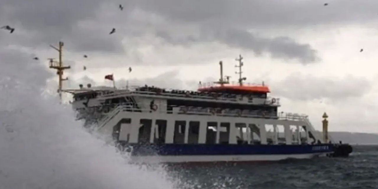 İstanbul'un Deniz Yolculuğunda Fırtına Engeli: İDO'nun Önemli Seferleri İptal Edildi!