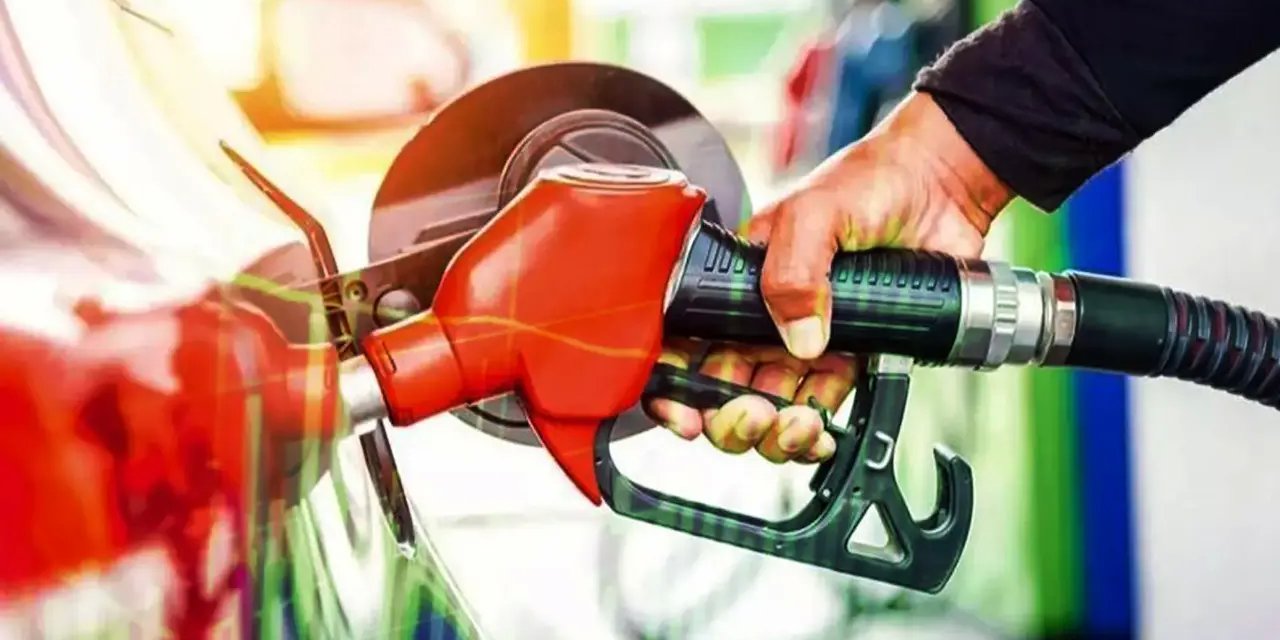 Benzin Fiyatlarında Sürpriz Dönüş: Talep Düşüşü ve Arz Stabilitesi Piyasayı Şaşırtıyor!