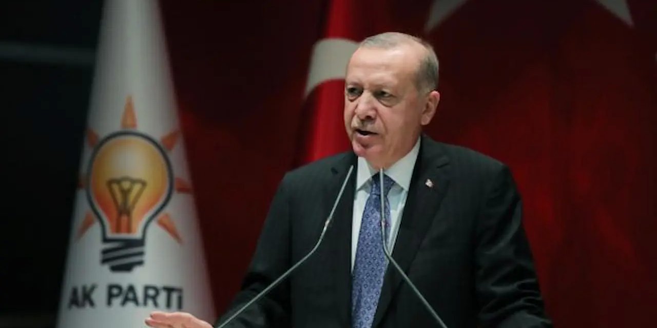 Cumhurbaşkanı Erdoğan'ın Şarkı Sözlerindeki Sıra Dışı Değişiklik: Siyasi Bir Gönderme mi?