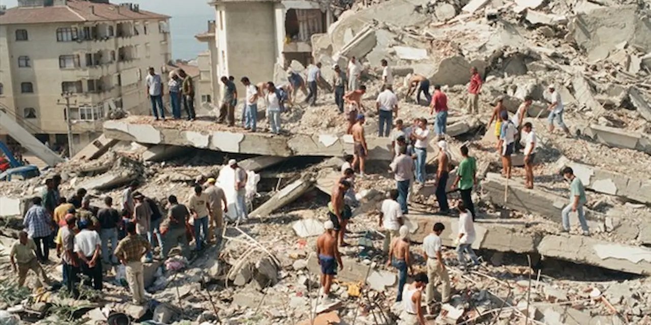 İstanbul'un Geleceği Marmara Depremi Sonrası Nasıl Şekillenecek? Uzmanlardan Kritik Değerlendirmeler ve Önlemler