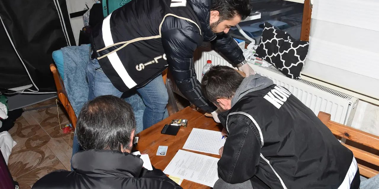 Türkiye'de Yaşanan Dev Rüşvet Skandalı: Noterlikte Milyonluk Vurgun